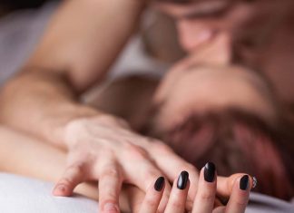 Posições de Cama para Explorar O Orgasmo Posições de Cama para Explorar O Orgasmo