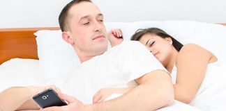 8 Sinais de Traição do Marido ou Namorado 8 Sinais de Traição do Marido ou Namorado