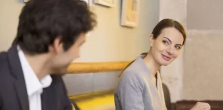 10 Sinais Óbvios da Paquera Que Muitos Não Percebem 10 Sinais Óbvios da Paquera Que Muitos Não Percebem