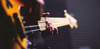 Vantagens e Desvantagens de Ter um Parceiro Músico Vantagens e Desvantagens de Ter um Parceiro Músico