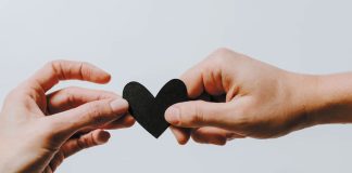 Como Expressar Afeto e Amor ao Parceiro: Dicas para Fortalecer Seu Relacionamento