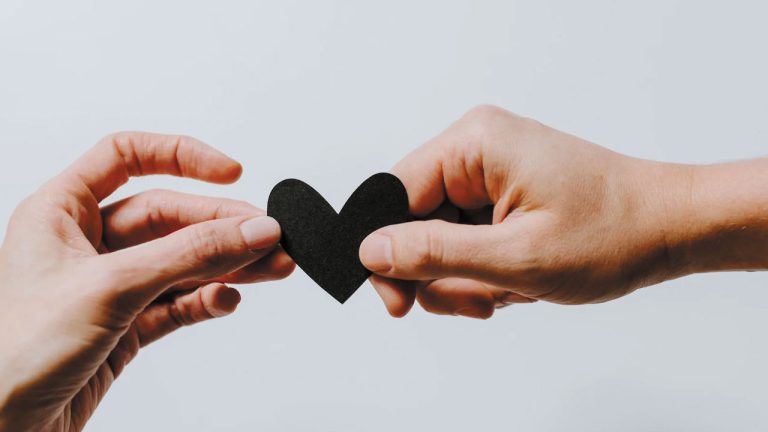 Como Expressar Afeto e Amor ao Parceiro: Dicas para Fortalecer Seu Relacionamento