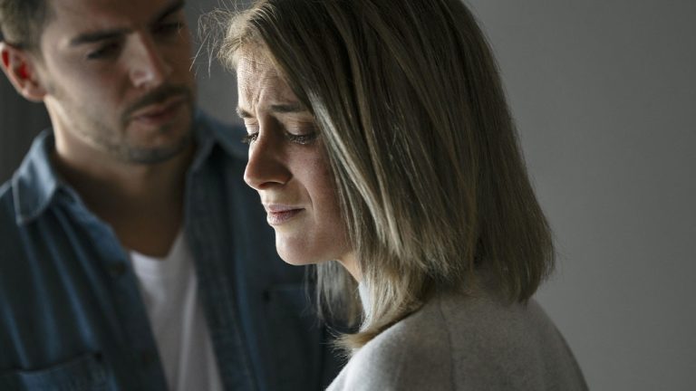 Reconstruindo a Confiança: Conselhos para Superar a Traição no Relacionamento