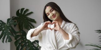 Rotinas de Bem-Estar e Autocuidado no Universo Feminino Bem-Estar e Autocuidado no Universo Feminino