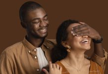 Incorporando o Humor na Vida Sexual de Maneira Saudável e Divertida Incorporando o Humor na Vida Sexual de Maneira Saudável e Divertida