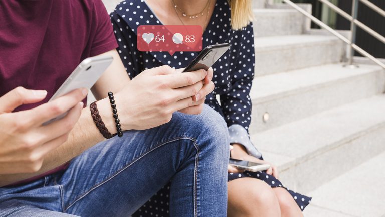 Redes Sociais e a Dinâmica do Ciúme nos Relacionamentos