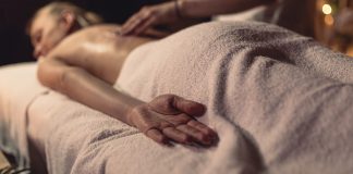Massagem Tântrica: O Que É e 6 Benefícios para o Corpo e a Mente Massagem Tântrica